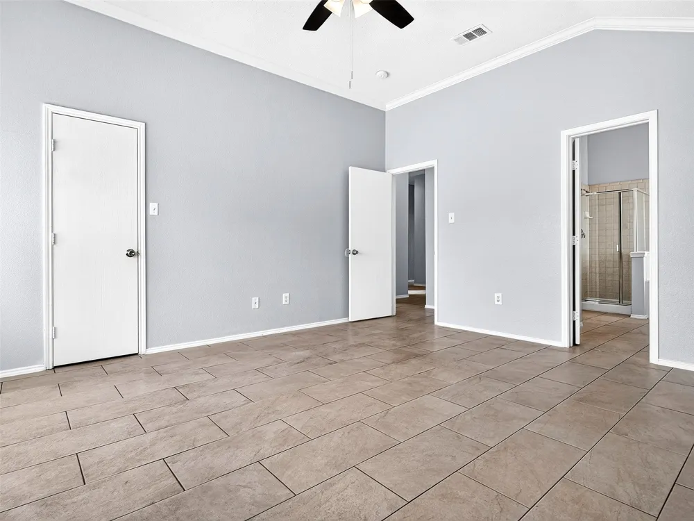 1022 Pondview Drive Cedar Hill, TX 75104