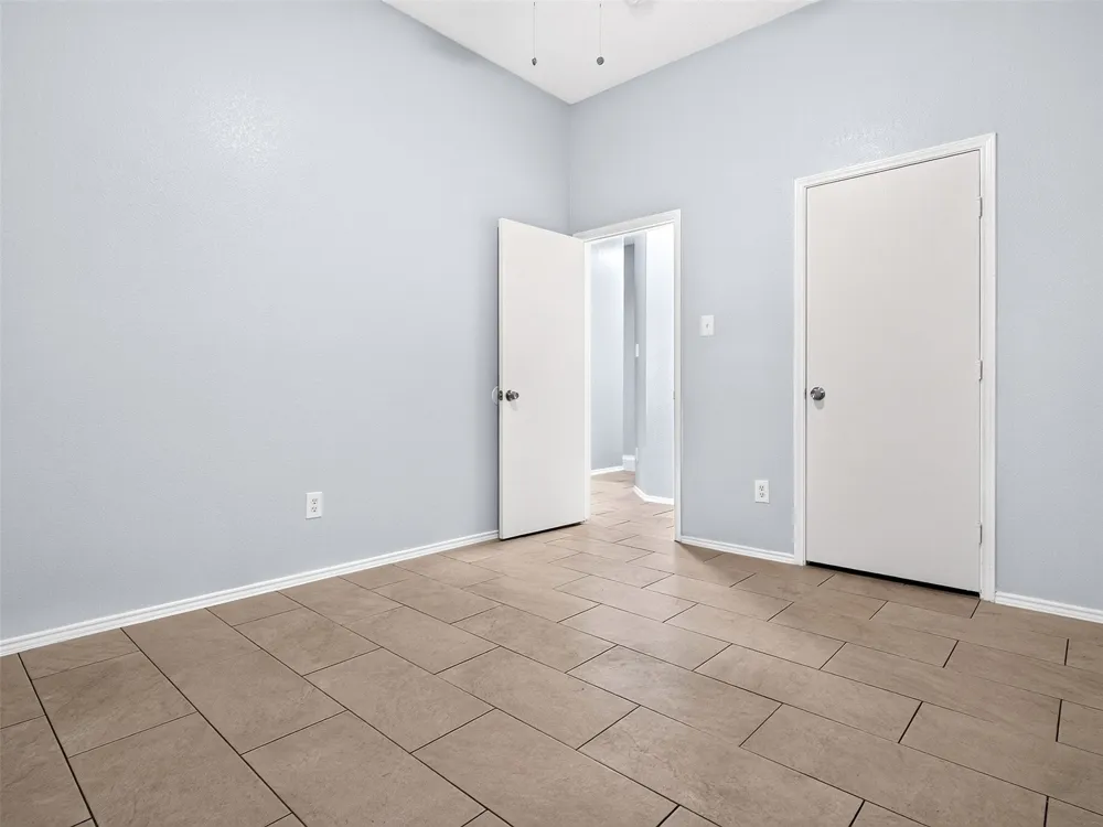 1022 Pondview Drive Cedar Hill, TX 75104