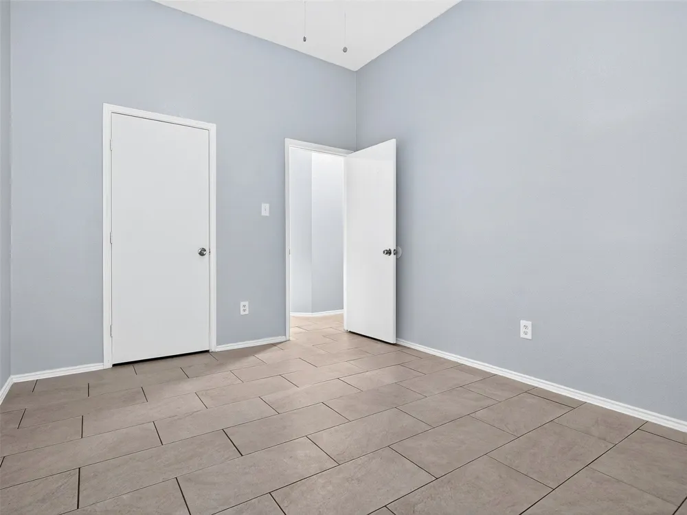 1022 Pondview Drive Cedar Hill, TX 75104
