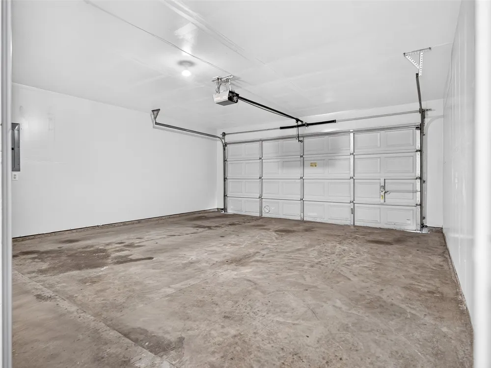 1022 Pondview Drive Cedar Hill, TX 75104