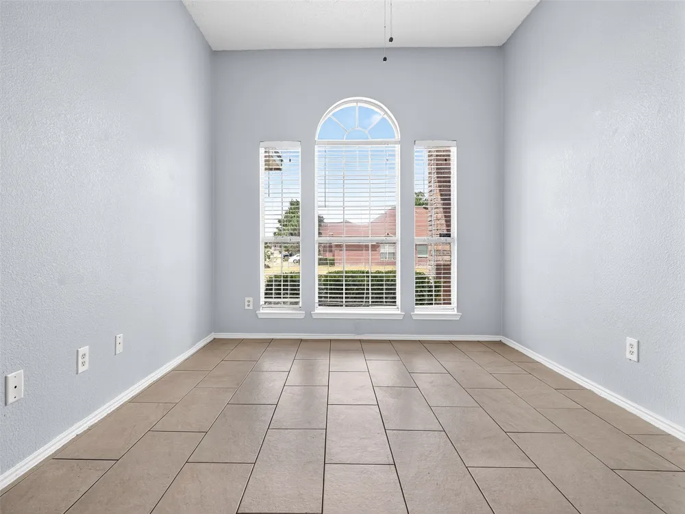 1022 Pondview Drive Cedar Hill, TX 75104