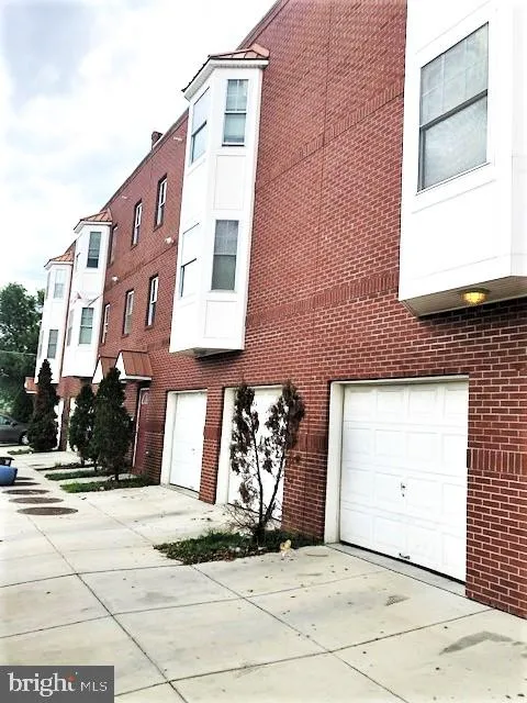 536 FRONT STREET #B