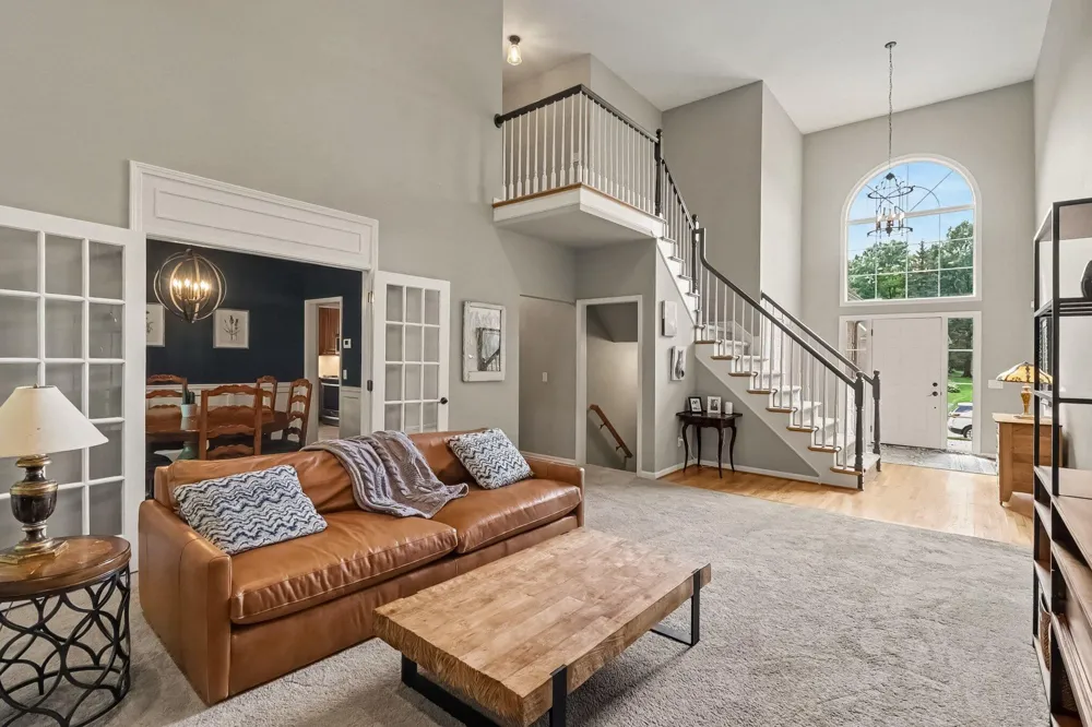 3739 Warwick Drive Rochester Hills, MI 48309