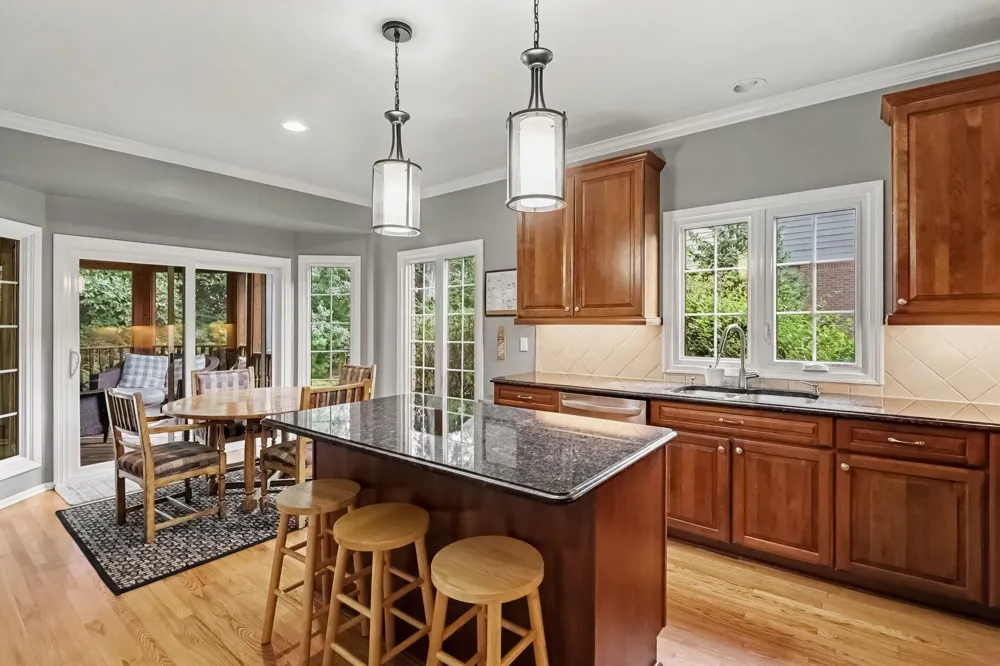 3739 Warwick Drive Rochester Hills, MI 48309
