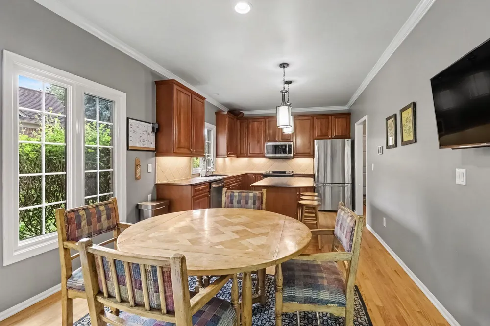 3739 Warwick Drive Rochester Hills, MI 48309