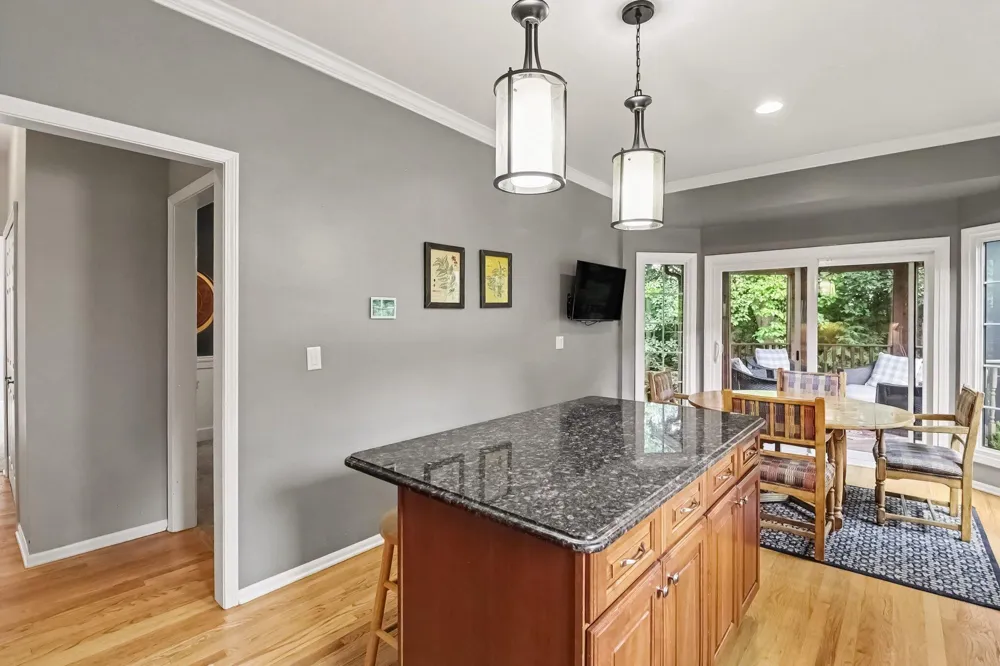 3739 Warwick Drive Rochester Hills, MI 48309