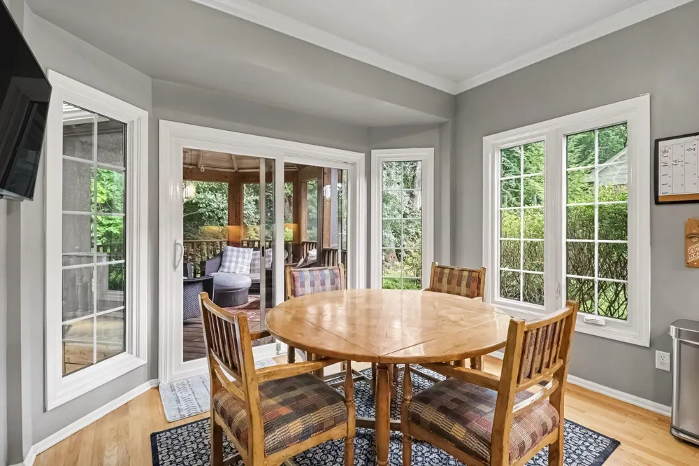3739 Warwick Drive Rochester Hills, MI 48309