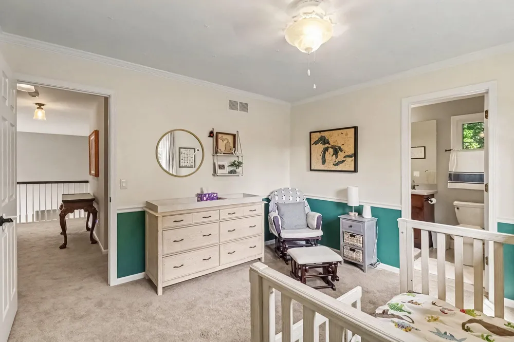 3739 Warwick Drive Rochester Hills, MI 48309