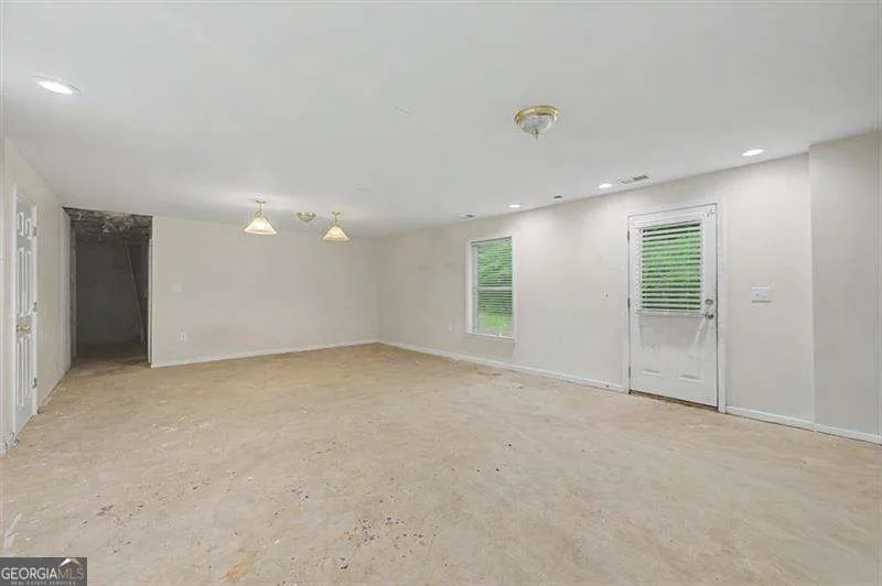4363 Walforde BLVD Acworth, GA 30101