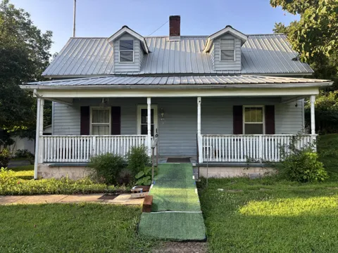 463 E Illinois Avenue