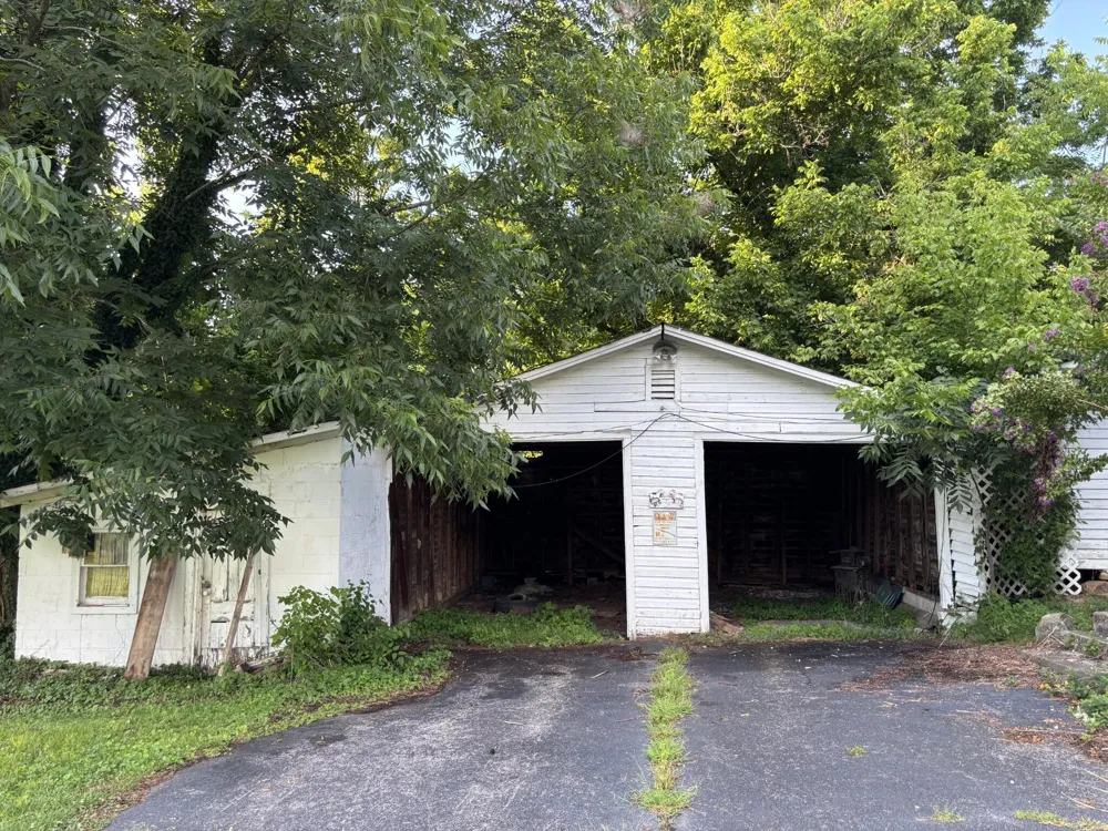 463 E Illinois Avenue Whitwell, TN 37397