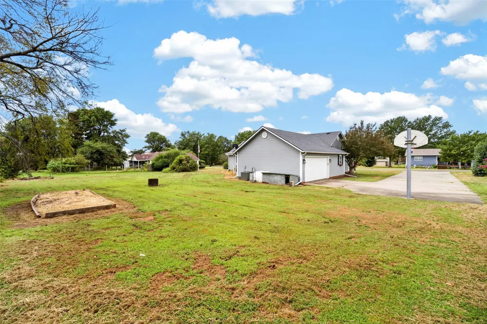 70301 S 336 ROAD Wagoner, OK 74467