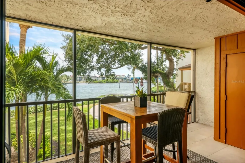 1900 COVE II PLACE #127 Sarasota, FL 34242