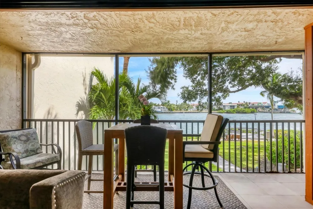 1900 COVE II PLACE #127 Sarasota, FL 34242