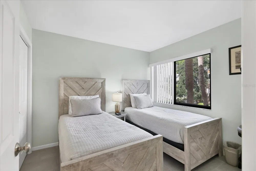 1900 COVE II PLACE #127 Sarasota, FL 34242