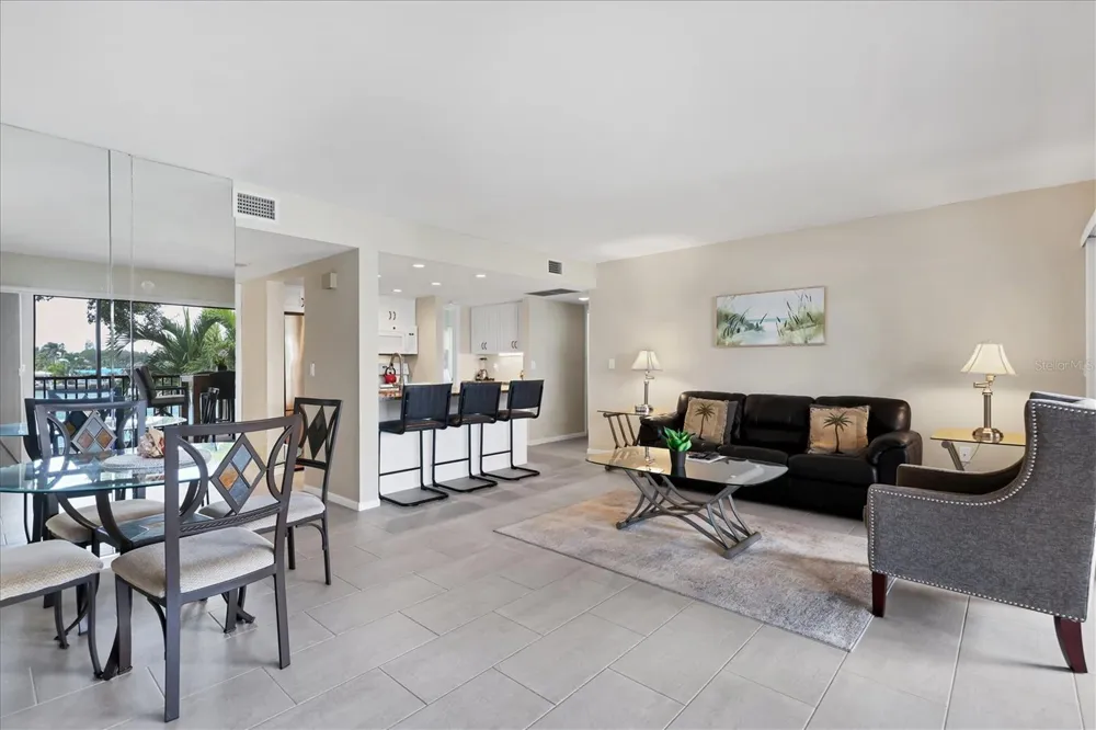1900 COVE II PLACE #127 Sarasota, FL 34242
