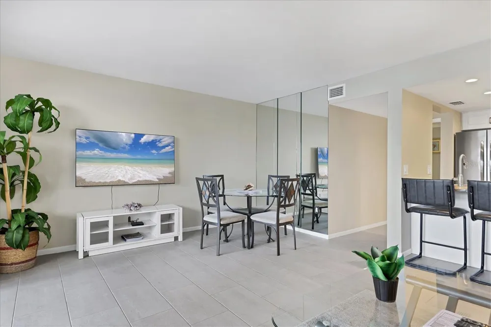 1900 COVE II PLACE #127 Sarasota, FL 34242