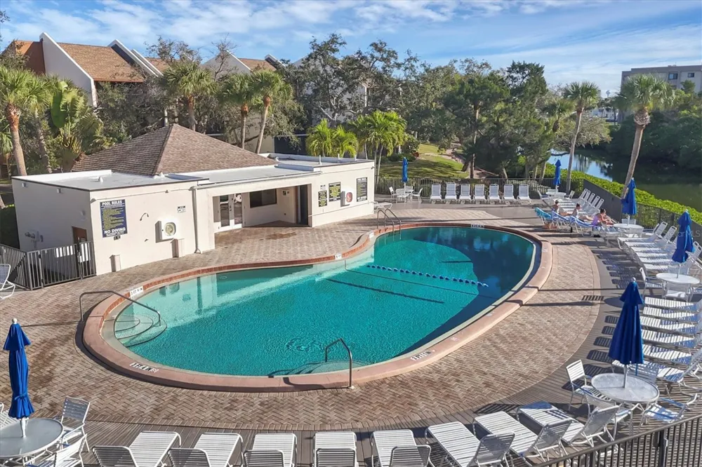 1900 COVE II PLACE #127 Sarasota, FL 34242