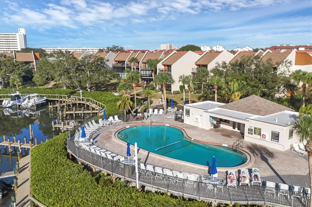 1900 COVE II PLACE #127 Sarasota, FL 34242