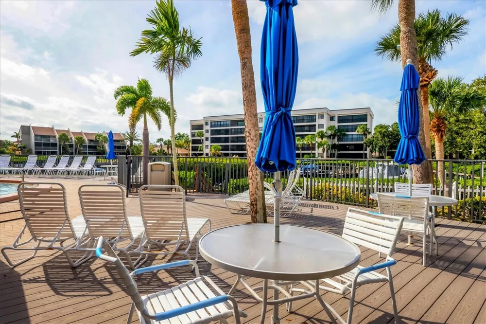 1900 COVE II PLACE #127 Sarasota, FL 34242