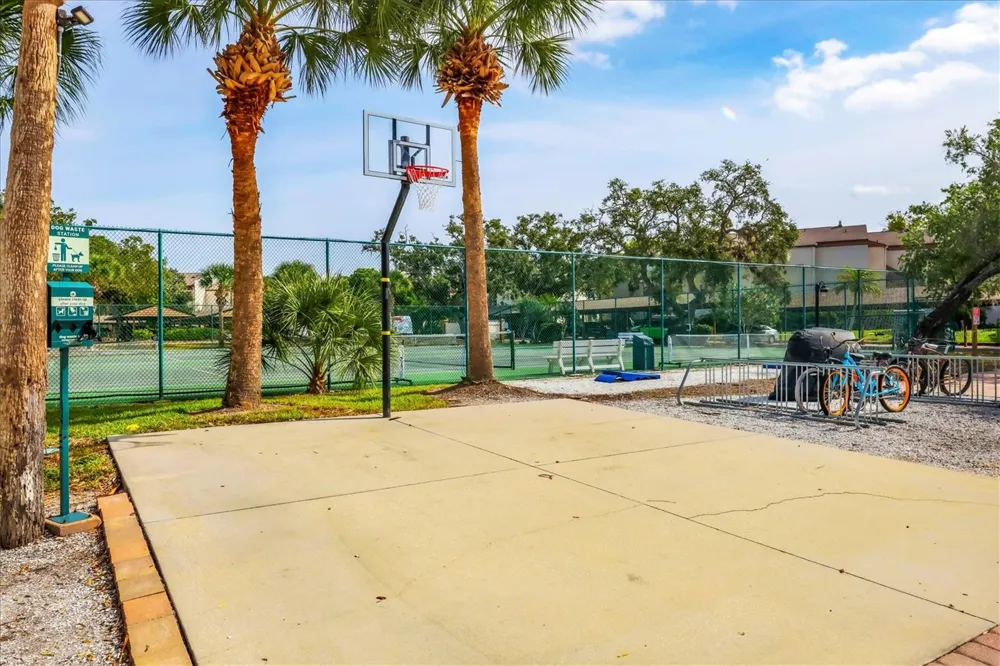 1900 COVE II PLACE #127 Sarasota, FL 34242