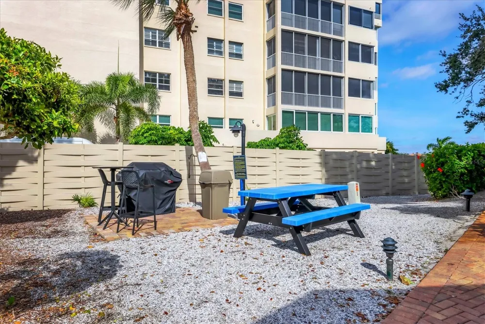 1900 COVE II PLACE #127 Sarasota, FL 34242