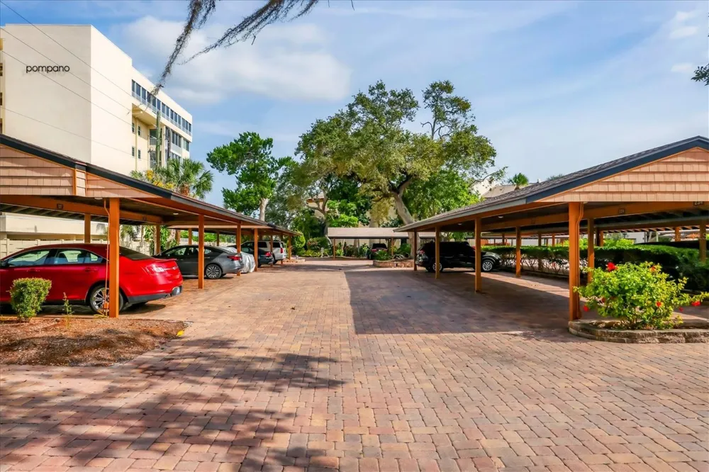 1900 COVE II PLACE #127 Sarasota, FL 34242