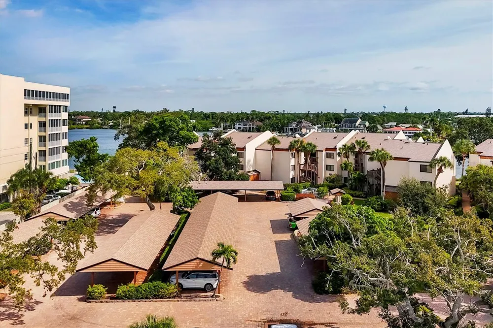 1900 COVE II PLACE #127 Sarasota, FL 34242
