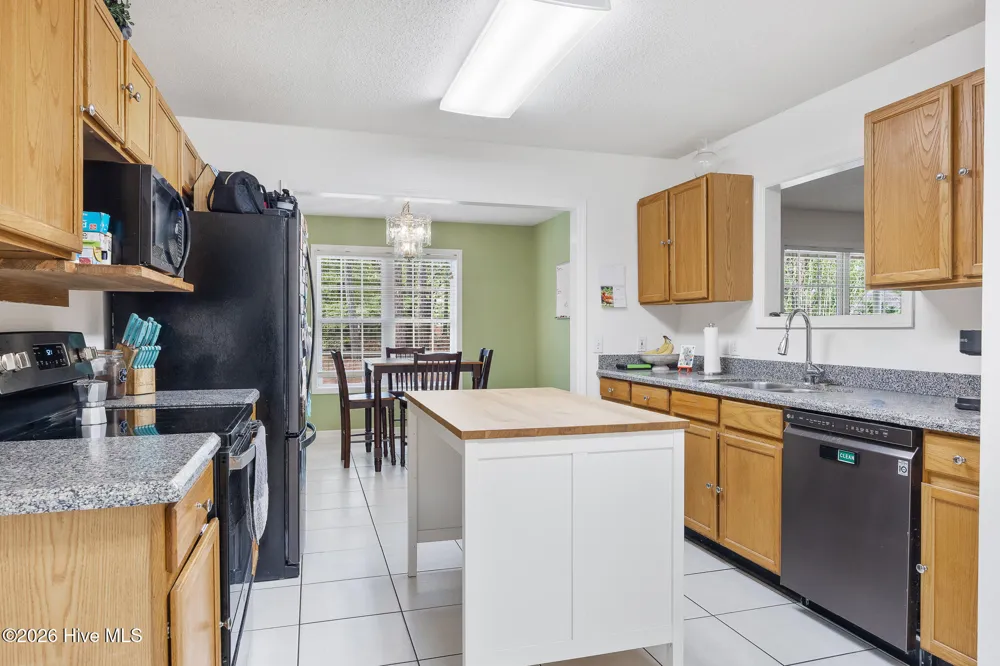515 Holly Grove School Road West End, NC 27376