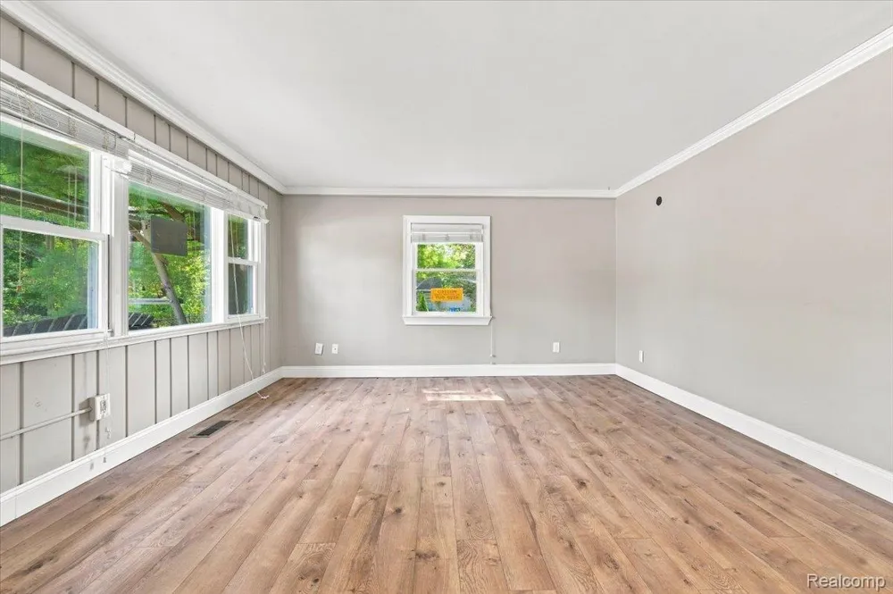 2428 Circle Drive West Bloomfield Charter Township, MI 48324