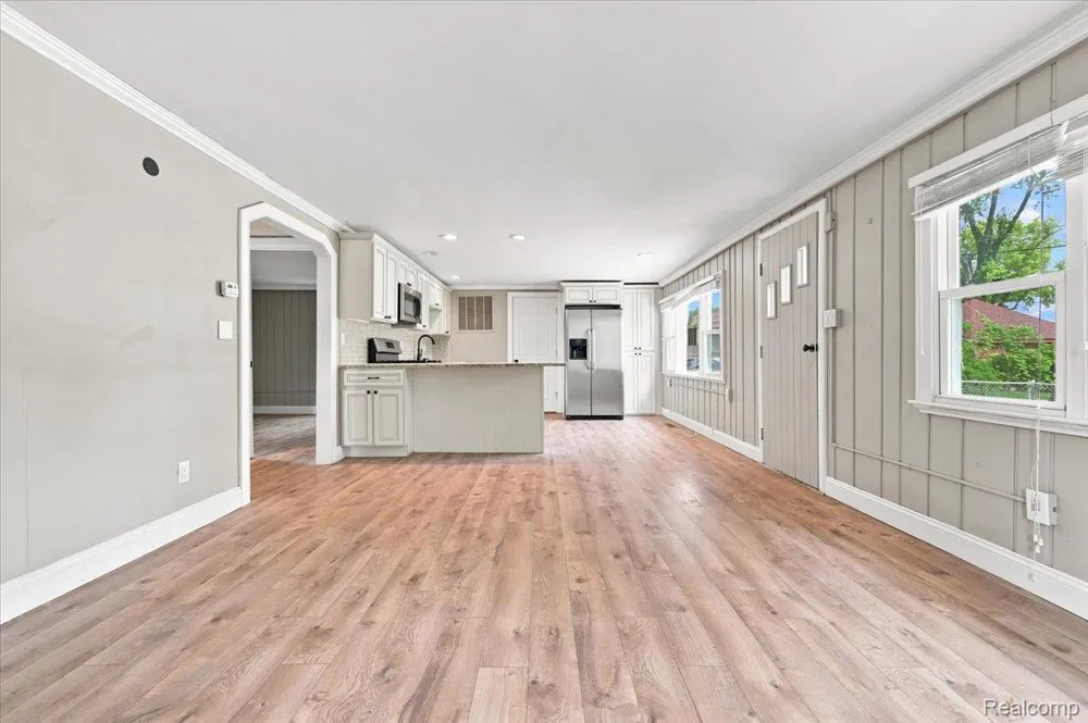 2428 Circle Drive West Bloomfield Charter Township, MI 48324