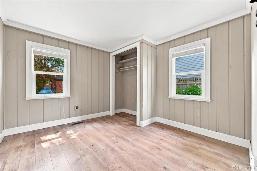 2428 Circle Drive West Bloomfield Charter Township, MI 48324