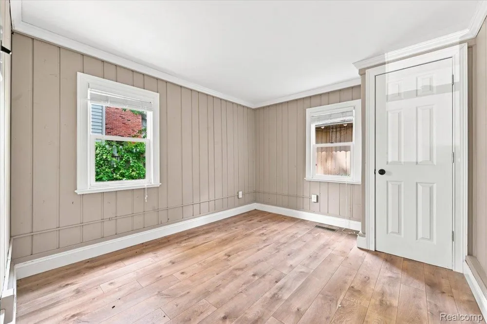 2428 Circle Drive West Bloomfield Charter Township, MI 48324