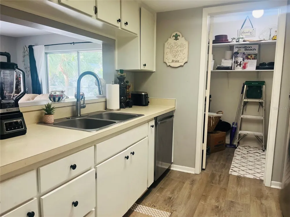 2583 COUNTRYSIDE BOULEVARD #3201 Clearwater, FL 33761