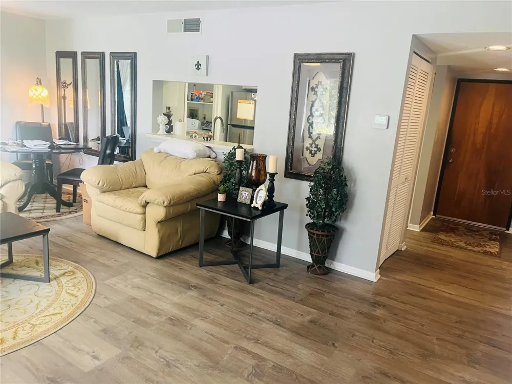 2583 COUNTRYSIDE BOULEVARD #3201 Clearwater, FL 33761