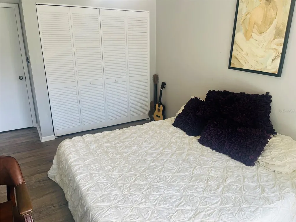 2583 COUNTRYSIDE BOULEVARD #3201 Clearwater, FL 33761
