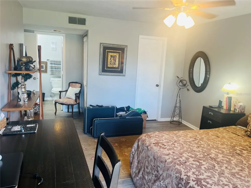2583 COUNTRYSIDE BOULEVARD #3201 Clearwater, FL 33761