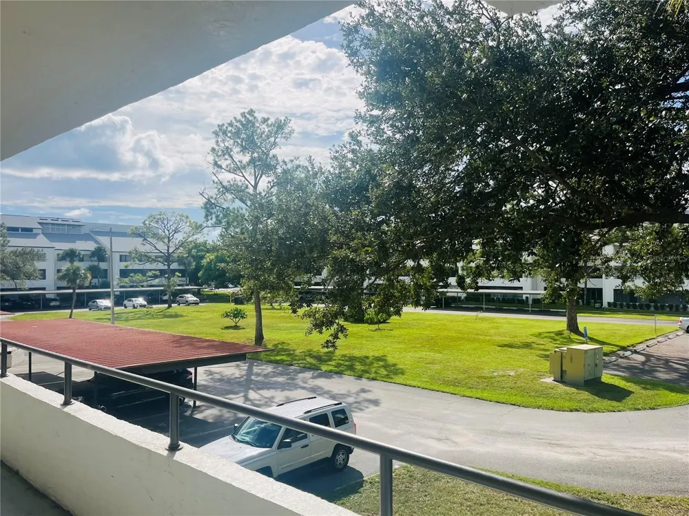 2583 COUNTRYSIDE BOULEVARD #3201 Clearwater, FL 33761