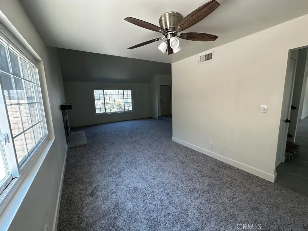 15156 Mcintyre Street Sylmar, CA 91342