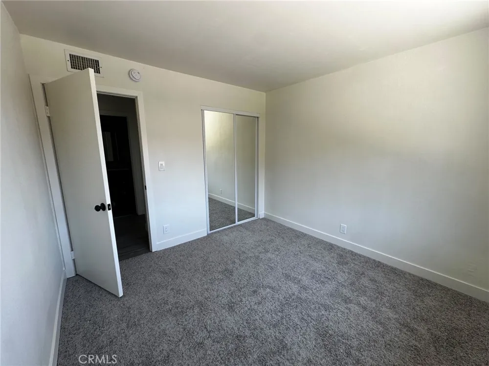 15156 Mcintyre Street Sylmar, CA 91342
