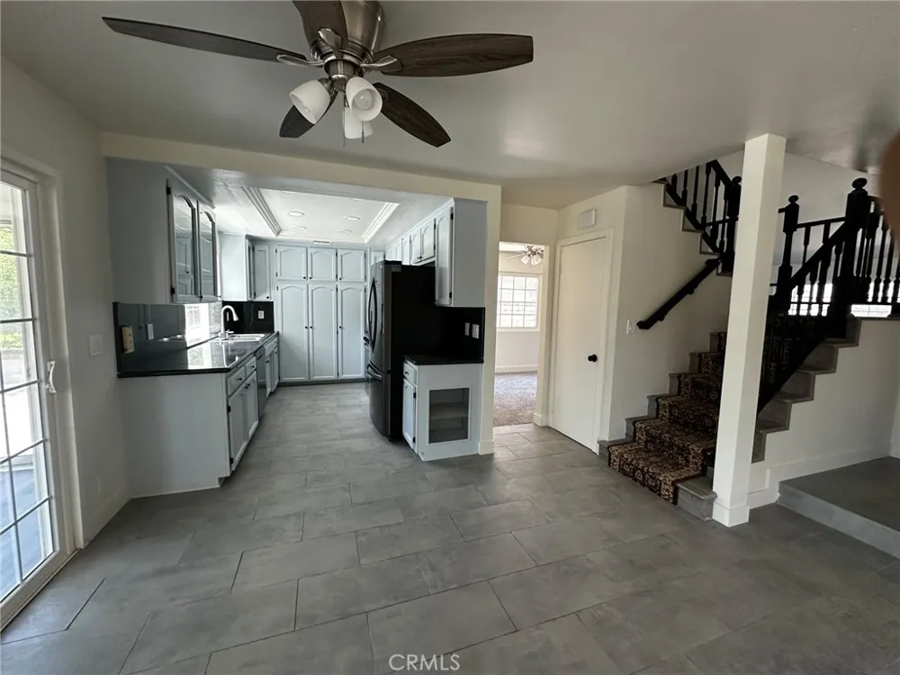 15156 Mcintyre Street Sylmar, CA 91342