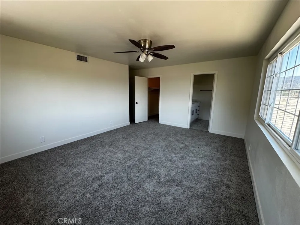 15156 Mcintyre Street Sylmar, CA 91342