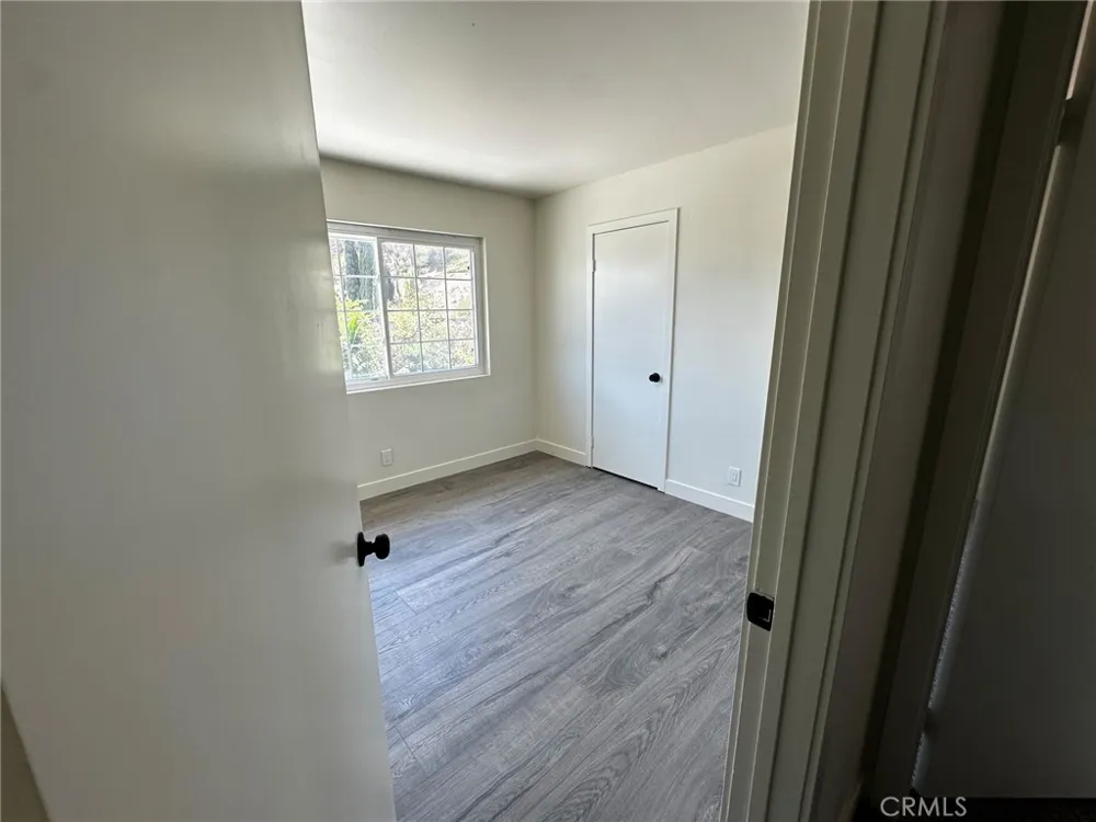 15156 Mcintyre Street Sylmar, CA 91342