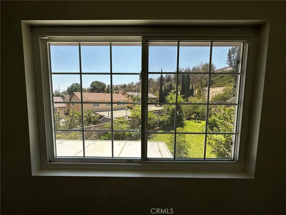 15156 Mcintyre Street Sylmar, CA 91342