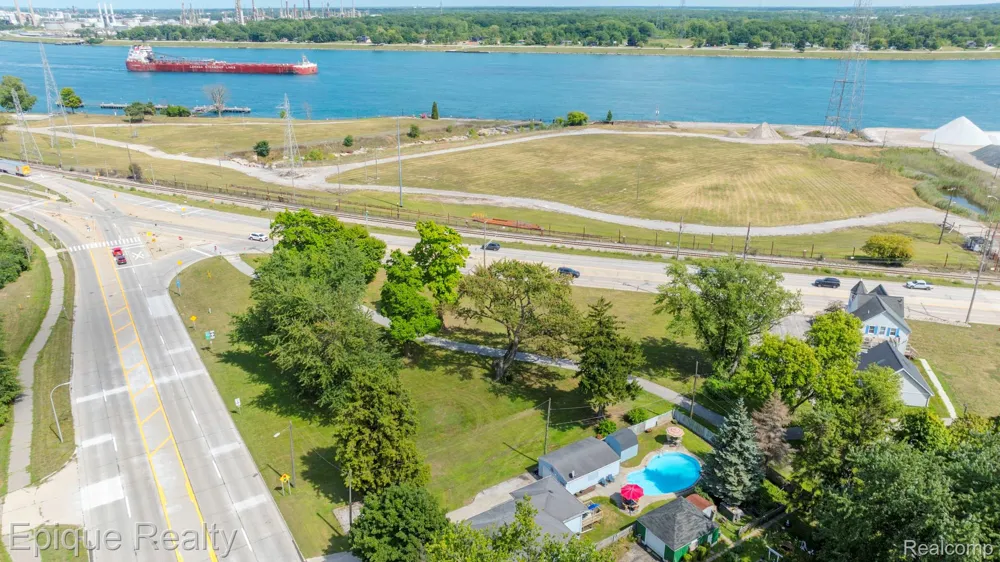403 Gratiot Boulevard Marysville City, MI 48040