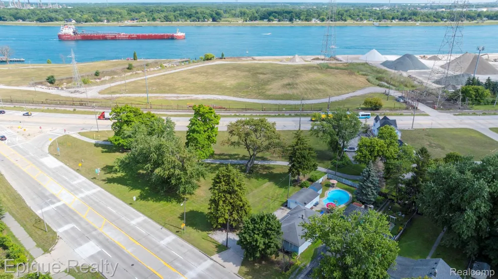 403 Gratiot Boulevard Marysville City, MI 48040