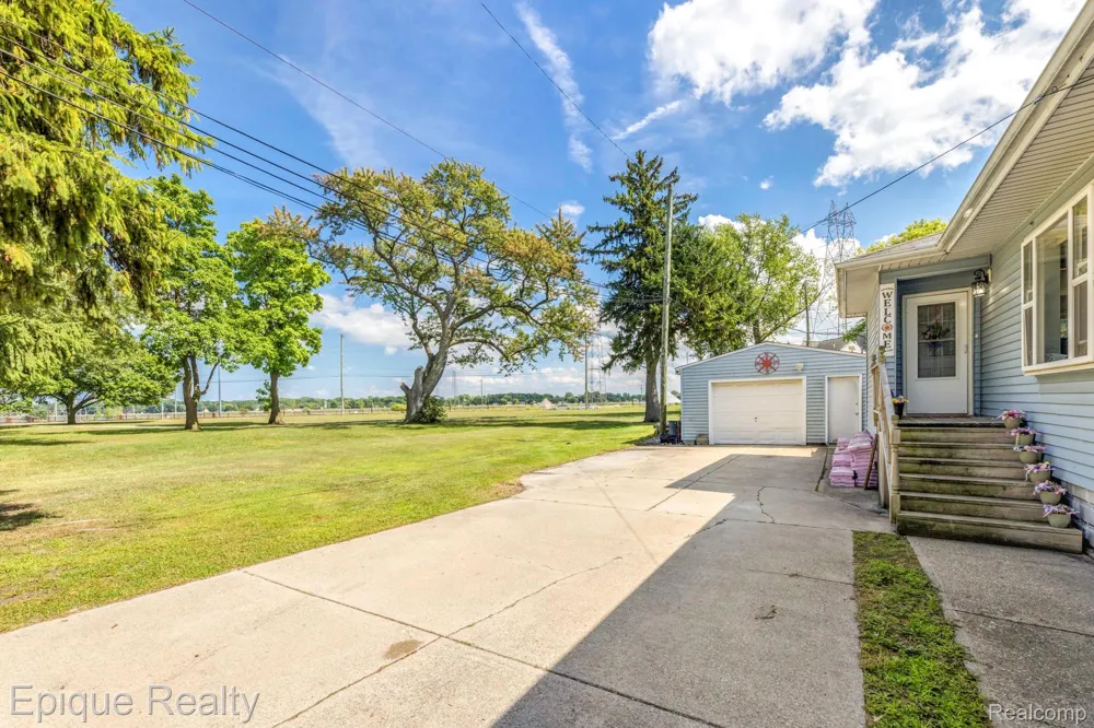 403 Gratiot Boulevard Marysville City, MI 48040