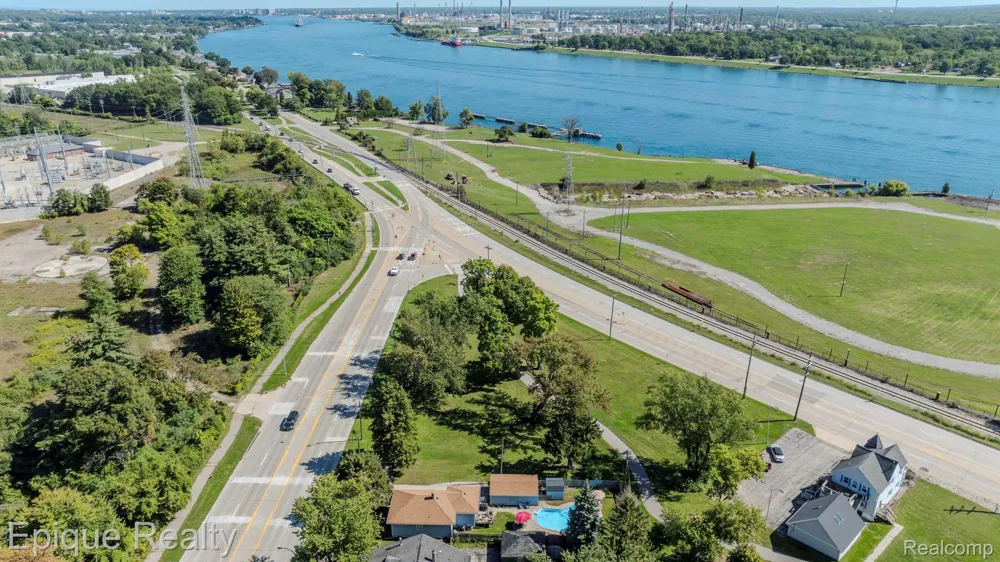 403 Gratiot Boulevard Marysville City, MI 48040