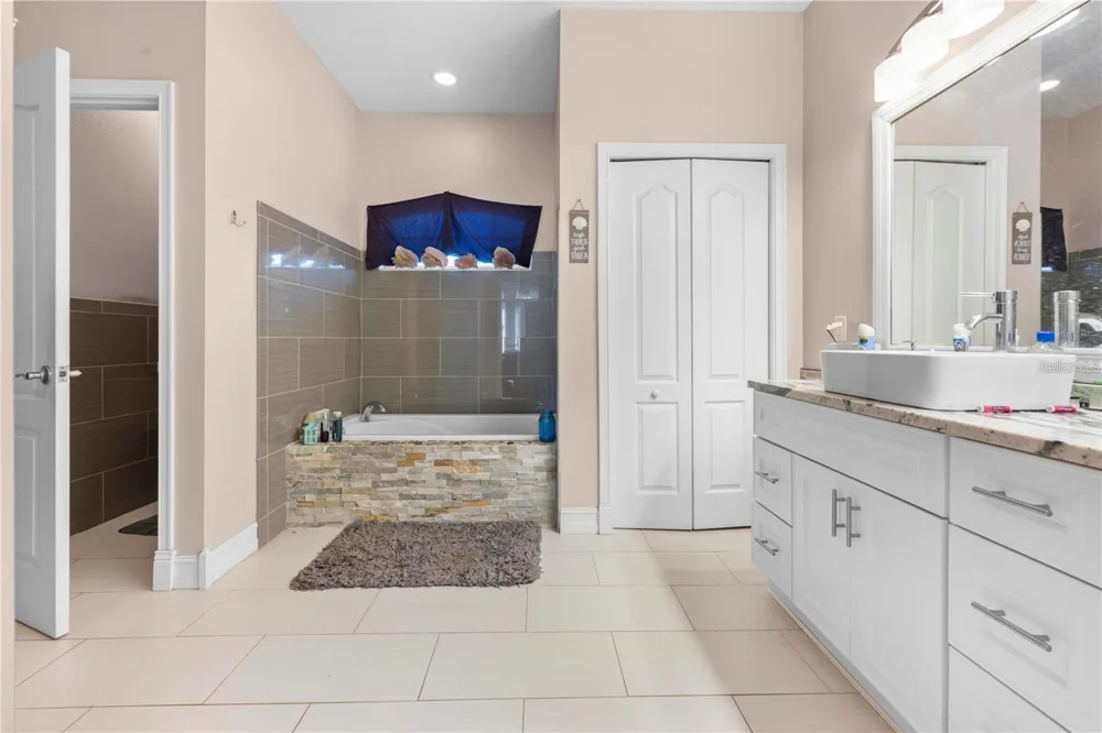 13040 QUIGLEY AVENUE Weeki Wachee, FL 34614