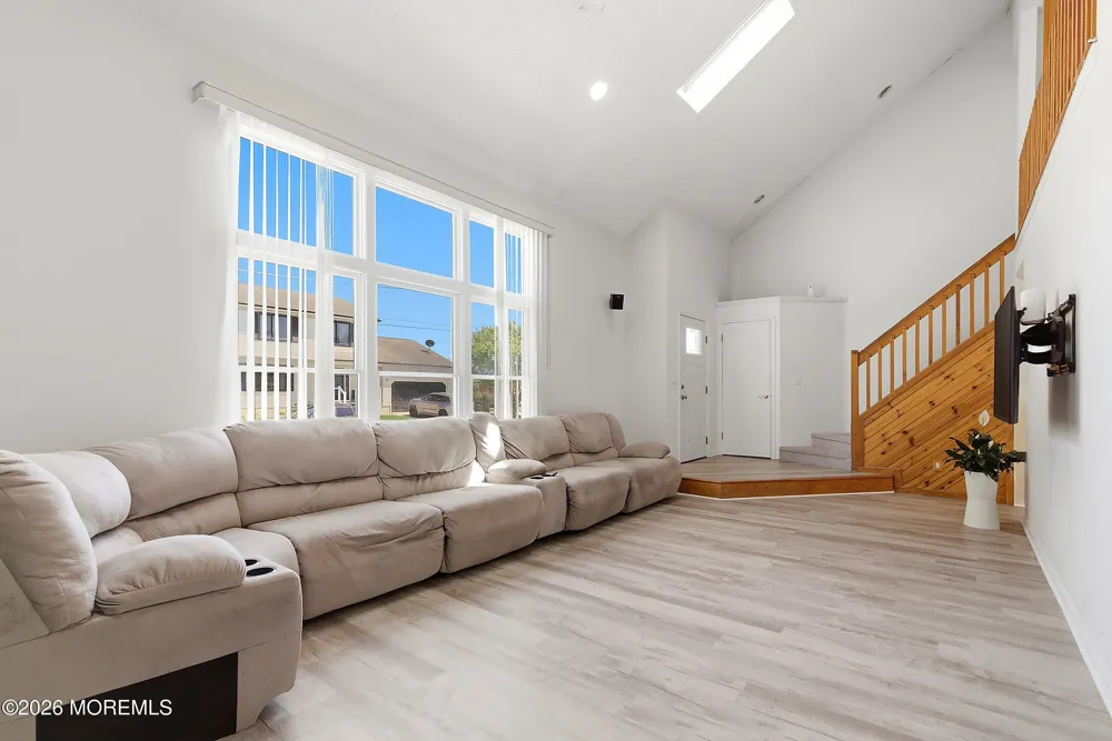 1548 Longboat Avenue Beachwood, NJ 08722